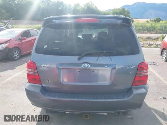 2001 Toyota Highlander с VIN JTEGF21A310018019, выставлен на аукционе IAAI как лот 42560692 с пробегом 329 313 миль миль и . История ставок и продаж доступна на DreamBid. Изображение 16.