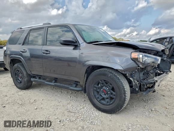 ✅ 2023 Toyota 4Runner SR5 • VIN: JTEEU5JR0P5302904 • Лот: 94127975. Опубликован ранее на Copart с пробегом 39 102 миль. Бесплатный доступ к архиву аукционных продаж из США и подробный отчёт об истории автомобиля на DreamBid. Изображение 4.