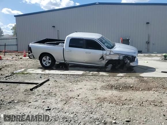 ✅ 2019 Ram 1500 SLT • VIN: 1C6RR6TT0KS584968 • Lot: 86079215. Listed on Copart with 132,925 mi. Free auction sales archive from the USA and detailed vehicle history report at DreamBid. Image 13.