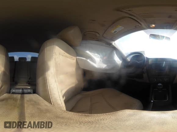 ✅ 2018 Volkswagen Jetta SE • VIN: 3VWB67AJ0JM223691 • Лот: 42673695. Опубликован ранее на IAAI с пробегом 123 694 миль. Бесплатный доступ к архиву аукционных продаж из США и подробный отчёт об истории автомобиля на DreamBid. Изображение 19.