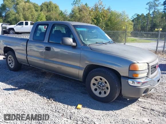 2007 GMC Sierra 1500 SLE1 with VIN 1GTEC19Z17Z144750, listed as a IAAI auction lot 43595392 with 202,917 mi miles and . Bid and sale history available at DreamBid. Image 1.