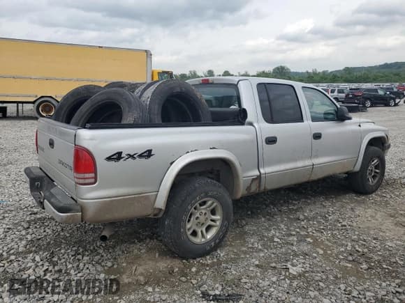 ✅ 2004 Dodge Dakota Sport • VIN: 1D7HG38K04S740136 • Lot: 57356795. Wystawiony na Copart z przebiegiem 181 507 mil. Bezpłatny archiwum sprzedaży aukcyjnych z USA i szczegółowy raport historii pojazdu na DreamBid. Zdjęcie 3.