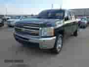 2012 Chevrolet Silverado 1500 LT z VIN 3GCPCSE05CG146498, wystawiony jako IAAI lot #43455786 z przebiegiem 258 971 mil mil oraz . Historia ofert i sprzedaży dostępna na DreamBid. Obrazek 17.