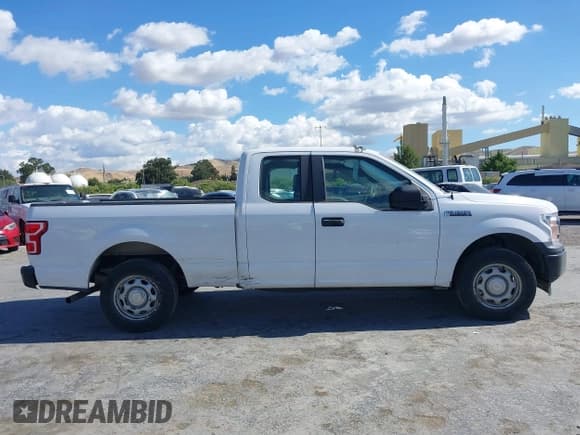 ✅ 2018 Ford F-150 XL • VIN: 1FTEX1CB3JKC85027 • Лот: 42248025. Опубликован ранее на IAAI с пробегом 260 593 миль. Бесплатный доступ к архиву аукционных продаж из США и подробный отчёт об истории автомобиля на DreamBid. Изображение 13.