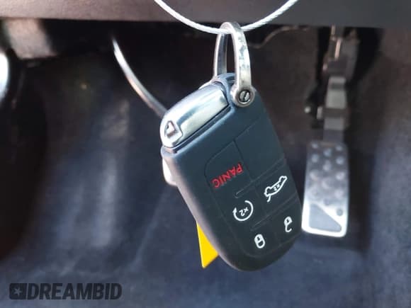 ✅ 2015 Jeep Grand Cherokee Overland • VIN: 1C4RJFCG3FC141958 • Лот: 42393806. Опубликован ранее на IAAI с пробегом 80 289 миль. Бесплатный доступ к архиву аукционных продаж из США и подробный отчёт об истории автомобиля на DreamBid. Изображение 11.