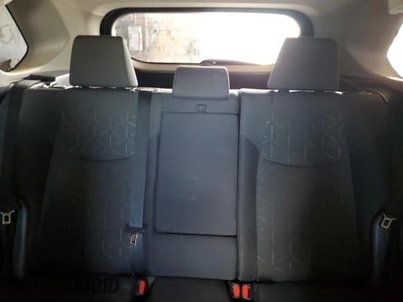 ✅ 2021 Toyota RAV4 XLE • VIN: 2T3W1RFV3MC171987 • Lot: 67007665. Wystawiony na Copart z przebiegiem 58 755 mil. Bezpłatny archiwum sprzedaży aukcyjnych z USA i szczegółowy raport historii pojazdu na DreamBid. Zdjęcie 10.