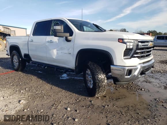 ✅ 2024 Chevrolet Silverado 2500HD • VIN: 2GC1YPEY6R1104854 • Lot: 49789305. Wystawiony na Copart z przebiegiem Nie podano. Bezpłatny archiwum sprzedaży aukcyjnych z USA i szczegółowy raport historii pojazdu na DreamBid. Zdjęcie 4.
