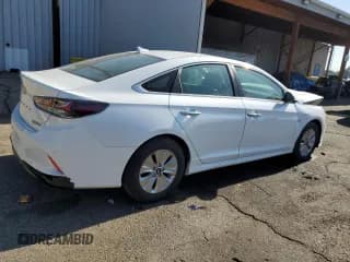 ✅ 2019 Hyundai Sonata SE • VIN: KMHE24L33KA091688 • Lot: 63336775. Listed on Copart with 84,923 mi. Free auction sales archive from the USA and detailed vehicle history report at DreamBid. Image 3.