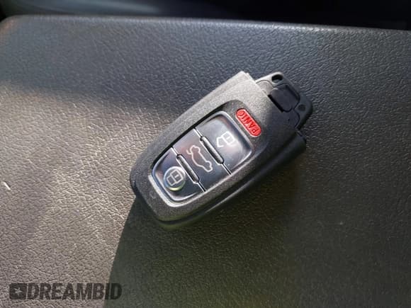 ✅ 2011 Audi S4 Premium Plus • VIN: WAUBGAFL8BA115337 • Lot: 40684705. Wystawiony na IAAI z przebiegiem 152 978 mil. Bezpłatny archiwum sprzedaży aukcyjnych z USA i szczegółowy raport historii pojazdu na DreamBid. Zdjęcie 11.