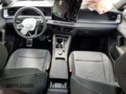 ✅ 2025 Volkswagen Tiguan SE R-Line Black • VIN: 3VVGR7RMXSM016873 • Лот: 70466495. Опубликован ранее на Copart с пробегом Не указан. Бесплатный доступ к архиву аукционных продаж из США и подробный отчёт об истории автомобиля на DreamBid. Изображение 8.