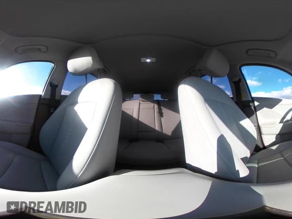 ✅ 2024 Hyundai Kona Limited • VIN: KM8HECA37RU023582 • Lot: 43635726. Listed on IAAI with 15,899 mi. Free auction sales archive from the USA and detailed vehicle history report at DreamBid. Image 19.