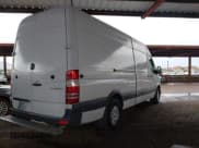 ✅ 2015 Mercedes-Benz Sprinter Cargo EXT • VIN: WD3PE8DBXFP136415 • Lot: 43326501. Wystawiony na IAAI z przebiegiem 245 622 mil. Bezpłatny archiwum sprzedaży aukcyjnych z USA i szczegółowy raport historii pojazdu na DreamBid. Zdjęcie 4.