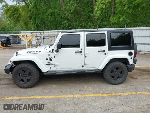 ✅ 2012 Jeep Wrangler Unlimited Sahara • VIN: 1C4BJWEG5CL180898 • Lot: 42378609. Wystawiony na IAAI z przebiegiem 157 855 mil. Bezpłatny archiwum sprzedaży aukcyjnych z USA i szczegółowy raport historii pojazdu na DreamBid. Zdjęcie 14.