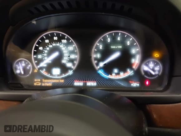 ✅ 2014 BMW 5 Series 550i xDrive • VIN: WBAKP9C5XED692748 • Лот: 41498393. Опубликован ранее на IAAI с пробегом 69 542 миль. Бесплатный доступ к архиву аукционных продаж из США и подробный отчёт об истории автомобиля на DreamBid. Изображение 7.