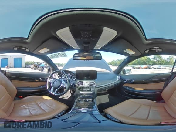 ✅ 2015 Mercedes-Benz E 400 • VIN: WDDKJ6HB1FF300141 • Лот: 67376985. Опубликован ранее на Copart с пробегом 67 955 миль. Бесплатный доступ к архиву аукционных продаж из США и подробный отчёт об истории автомобиля на DreamBid. Изображение 14.