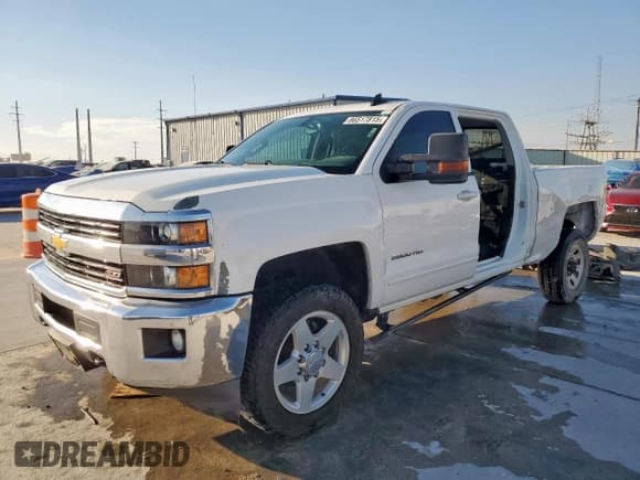✅ 2015 Chevrolet Silverado 2500HD LT • VIN: 1GC1KVEG0FF528225 • Лот: 86517815. Опубликован ранее на Copart с пробегом 283 951 миль. Бесплатный доступ к архиву аукционных продаж из США и подробный отчёт об истории автомобиля на DreamBid. Изображение 1.