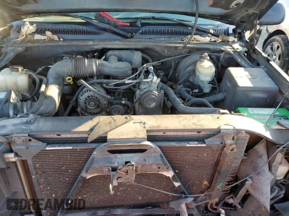 ✅ 2006 Chevrolet Silverado 1500 Work Truck • VIN: 3GCEK14X76G148907 • Lot: 81577854. Wystawiony na Copart z przebiegiem 190 881 mil mil. Skorzystaj z bezpłatnego archiwum sprzedaży aukcyjnych z USA i zobacz szczegółowy raport historii pojazdu na DreamBid. Zdjęcie 11.