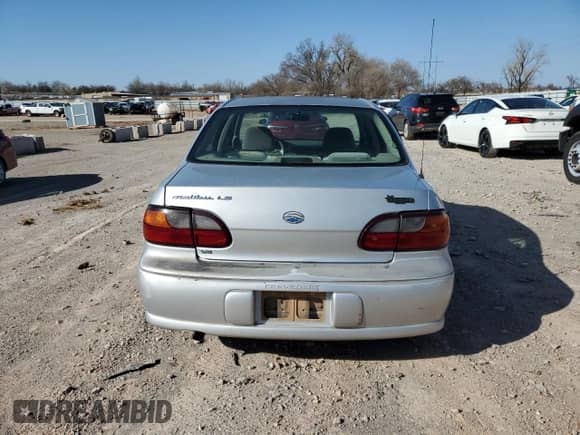 2001 Chevrolet Malibu LS z VIN 1G1NE52J016167556, wystawiony jako Copart lot #48814325 z przebiegiem 186 935 mil mil oraz Szkoda całkowita • Salvage title. Historia ofert i sprzedaży dostępna na DreamBid. Obrazek 6.