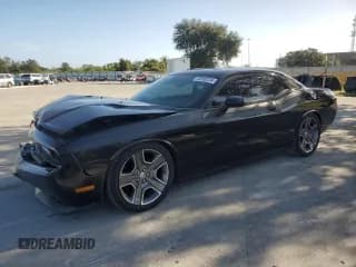 ✅ 2012 Dodge Challenger R/T Classic • VIN: 2C3CDYBT6CH155616 • Lot: 80580234. Wystawiony na Copart z przebiegiem 52 661 mil. Bezpłatny archiwum sprzedaży aukcyjnych z USA i szczegółowy raport historii pojazdu na DreamBid. Zdjęcie 1.