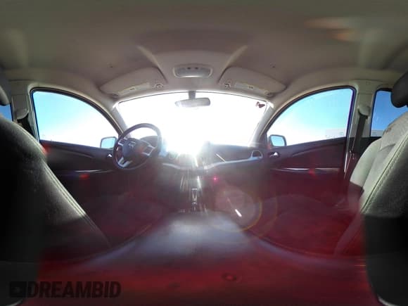 ✅ 2018 Dodge Durango SXT • VIN: 1C4RDHAG6JC277970 • Lot: 43686708. Wystawiony na IAAI z przebiegiem 86 569 mil. Bezpłatny archiwum sprzedaży aukcyjnych z USA i szczegółowy raport historii pojazdu na DreamBid. Zdjęcie 18.