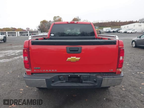 ✅ 2011 Chevrolet Silverado 1500 LS • VIN: 1GCRKREA2BZ195086 • Лот: 43575383. Опубликован ранее на IAAI с пробегом 209 870 миль. Бесплатный доступ к архиву аукционных продаж из США и подробный отчёт об истории автомобиля на DreamBid. Изображение 16.