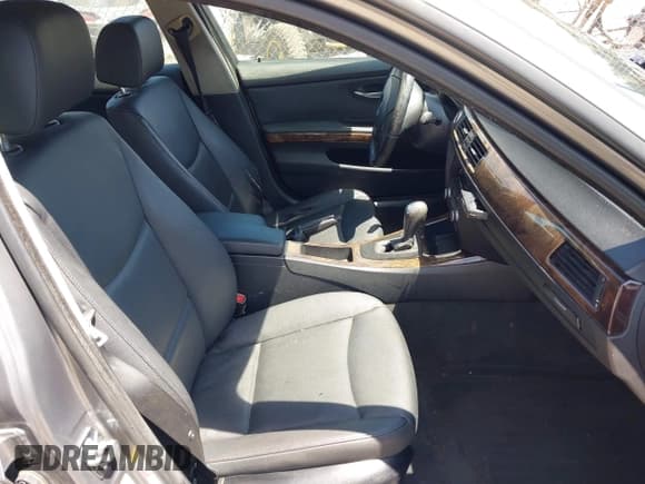 ✅ 2009 BMW 3 Series 328i • VIN: WBAPH57559NM32778 • Lot: 42827228. Listed on IAAI with 150,955 mi. Free auction sales archive from the USA and detailed vehicle history report at DreamBid. Image 5.