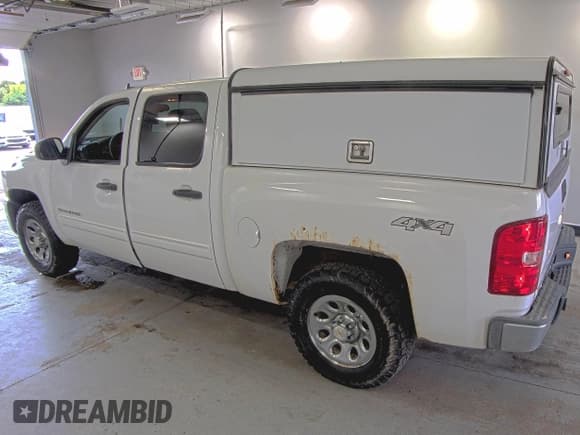✅ 2013 Chevrolet Silverado 1500 LS • VIN: 3GCPKREAXDG225011 • Lot: 43002779. Listed on IAAI with 126,235 mi. Free auction sales archive from the USA and detailed vehicle history report at DreamBid. Image 1.