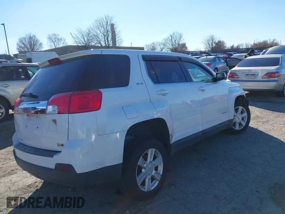 ✅ 2012 GMC Terrain SLE-1 • VIN: 2GKALMEK2C6324984 • Lot: 43738701. Listed on IAAI with 131,565 mi. Free auction sales archive from the USA and detailed vehicle history report at DreamBid. Image 4.