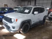 ✅ 2020 Jeep Renegade Altitude • VIN: ZACNJABBXLPL10367 • Lot: 41599445. Wystawiony na IAAI z przebiegiem 136 965 mil. Bezpłatny archiwum sprzedaży aukcyjnych z USA i szczegółowy raport historii pojazdu na DreamBid. Zdjęcie 17.