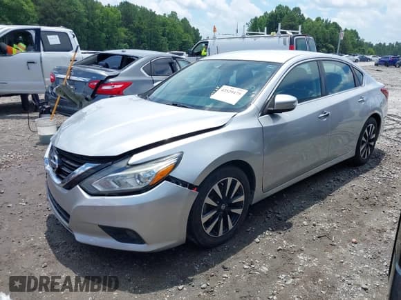 ✅ 2018 Nissan Altima SL • VIN: 1N4AL3AP0JC216445 • Lot: 42529475. Wystawiony na IAAI z przebiegiem 179 576 mil. Bezpłatny archiwum sprzedaży aukcyjnych z USA i szczegółowy raport historii pojazdu na DreamBid. Zdjęcie 2.