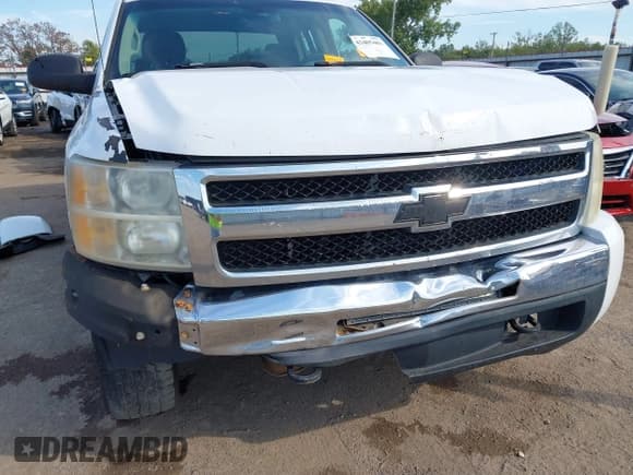 ✅ 2009 Chevrolet Silverado 1500 Work Truck • VIN: 1GCEK19C99Z260246 • Lot: 43405461. Listed on IAAI with 221,962 mi. Free auction sales archive from the USA and detailed vehicle history report at DreamBid. Image 6.