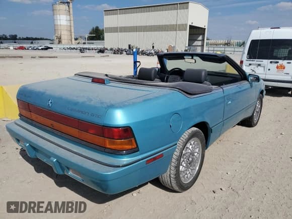 ✅ 1992 Chrysler LeBaron • VIN: 1C3XU4539NF258037 • Lot: 84954725. Wystawiony na Copart z przebiegiem 37 993 mil. Bezpłatny archiwum sprzedaży aukcyjnych z USA i szczegółowy raport historii pojazdu na DreamBid. Zdjęcie 3.