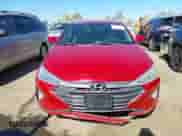 2019 Hyundai Elantra SEL z VIN KMHD84LF9KU782677, wystawiony jako IAAI lot #43588740 z przebiegiem 129 833 mil mil oraz . Historia ofert i sprzedaży dostępna na DreamBid. Obrazek 12.