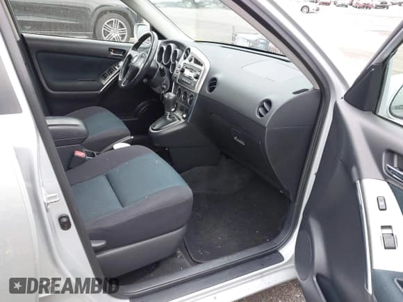 ✅ 2005 Toyota Matrix STD • VIN: 2T1LR32E55C333403 • Lot: 42273681. Listed on IAAI with 192,407 mi. Free auction sales archive from the USA and detailed vehicle history report at DreamBid. Image 5.