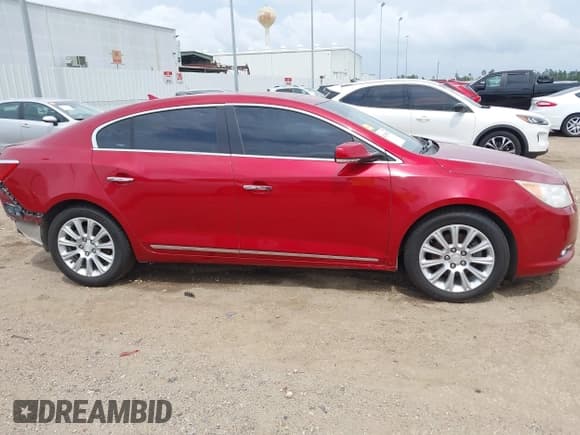 ✅ 2013 Buick LaCrosse Leather • VIN: 1G4GC5E38DF224623 • Lot: 42145182. Listed on IAAI with 89,090 mi. Free auction sales archive from the USA and detailed vehicle history report at DreamBid. Image 14.