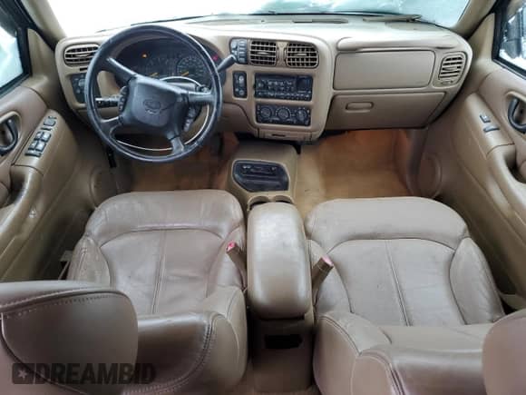 1999 Chevrolet Blazer LT z VIN 1GNDT13W9X2200556, wystawiony jako Copart lot #43933415 z przebiegiem 127 382 mil mil oraz Szkoda całkowita • Salvage title. Historia ofert i sprzedaży dostępna na DreamBid. Obrazek 8.