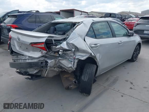 ✅ 2016 Toyota Corolla L • VIN: 5YFBURHE6GP472768 • Lot: 43473471. Listed on IAAI with 200,176 mi. Free auction sales archive from the USA and detailed vehicle history report at DreamBid. Image 4.