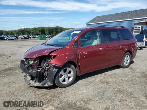 ✅ 2015 Toyota Sienna LE AAS • VIN: 5TDKK3DC1FS563170 • Lot: 81274975. Listed on Copart with 37,287 mi. Free auction sales archive from the USA and detailed vehicle history report at DreamBid. Image 1.