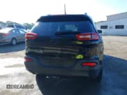 ✅ 2018 Jeep Cherokee Limited • VIN: 1C4PJMDB3JD608636 • Лот: 43223797. Опубликован ранее на IAAI с пробегом 124 052 миль. Бесплатный доступ к архиву аукционных продаж из США и подробный отчёт об истории автомобиля на DreamBid. Изображение 16.