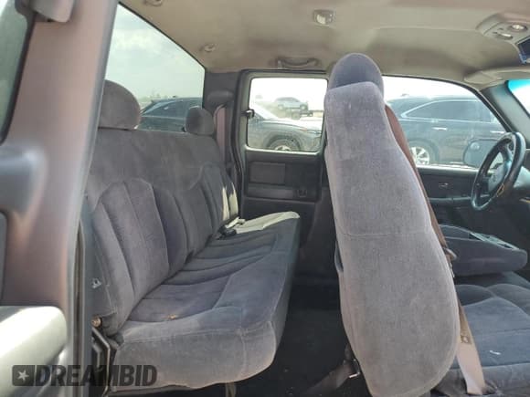 ✅ 2001 Chevrolet Silverado 1500 LS • VIN: 2GCEC19T311399511 • Лот: 71267644. Опубликован ранее на Copart с пробегом Не указан. Бесплатный доступ к архиву аукционных продаж из США и подробный отчёт об истории автомобиля на DreamBid. Изображение 10.