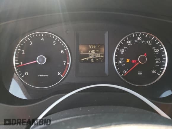 ✅ 2013 Volkswagen Jetta SE • VIN: 3VWDP7AJ8DM288024 • Lot: 49385335. Listed on Copart with 109,439 mi. Free auction sales archive from the USA and detailed vehicle history report at DreamBid. Image 9.