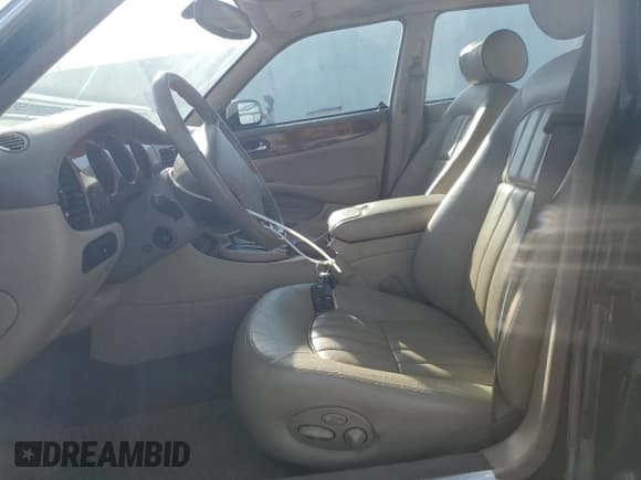 ✅ 2002 Jaguar XJ 8 • VIN: SAJDA14CX2LF40535 • Лот: 78708334. Опубликован ранее на Copart с пробегом 74 862 миль. Бесплатный доступ к архиву аукционных продаж из США и подробный отчёт об истории автомобиля на DreamBid. Изображение 7.