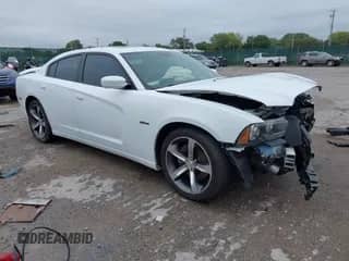 ✅ 2014 Dodge Charger RT • VIN: 2C3CDXCT7EH306894 • Lot: 43293085. Wystawiony na IAAI z przebiegiem 75 186 mil. Bezpłatny archiwum sprzedaży aukcyjnych z USA i szczegółowy raport historii pojazdu na DreamBid. Zdjęcie 1.