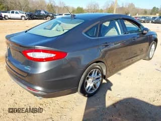 ✅ 2015 Ford Fusion SE • VIN: 3FA6P0HDXFR164996 • Lot: 43818251. Wystawiony na IAAI z przebiegiem 109 125 mil. Bezpłatny archiwum sprzedaży aukcyjnych z USA i szczegółowy raport historii pojazdu na DreamBid. Zdjęcie 4.
