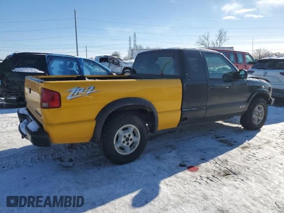 ✅ 2002 Chevrolet S-10 LS • VIN: 1GCDT19WX28158890 • Лот: 45664955. Опубликован ранее на Copart с пробегом 133 634 миль. Бесплатный доступ к архиву аукционных продаж из США и подробный отчёт об истории автомобиля на DreamBid. Изображение 3.
