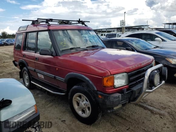 ✅ 1997 Land Rover Discovery SD • VIN: SALJY1245VA555975 • Lot: 73934754. Wystawiony na Copart z przebiegiem 113 894 mil. Bezpłatny archiwum sprzedaży aukcyjnych z USA i szczegółowy raport historii pojazdu na DreamBid. Zdjęcie 4.