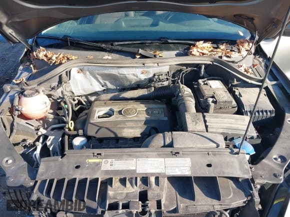 ✅ 2018 Volkswagen Tiguan • VIN: WVGBV7AX7JK002294 • Lot: 43472868. Wystawiony na IAAI z przebiegiem 114 737 mil. Bezpłatny archiwum sprzedaży aukcyjnych z USA i szczegółowy raport historii pojazdu na DreamBid. Zdjęcie 10.