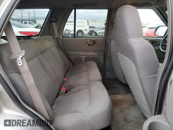 ✅ 2004 Chevrolet Blazer LS • VIN: 1GNDT13X34K148670 • Lot: 44439845. Wystawiony na Copart z przebiegiem 196 344 mil. Bezpłatny archiwum sprzedaży aukcyjnych z USA i szczegółowy raport historii pojazdu na DreamBid. Zdjęcie 11.