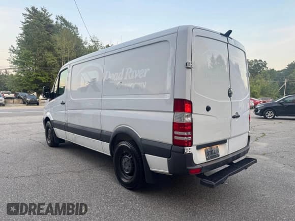 ✅ 2016 Mercedes-Benz Sprinter Cargo • VIN: WD3PE7DD3GP324111 • Lot: 62522685. Listed on Copart with 111,485 mi. Free auction sales archive from the USA and detailed vehicle history report at DreamBid. Image 3.