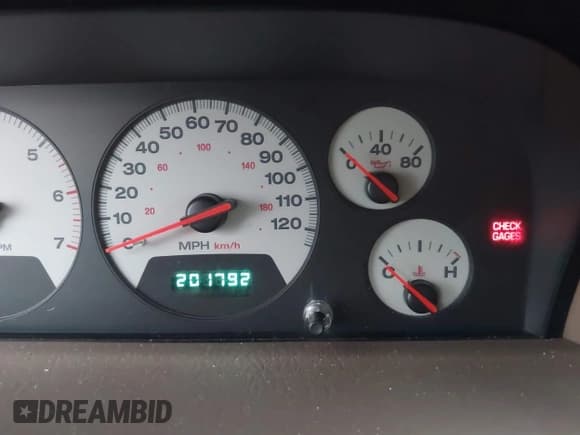 ✅ 2001 Jeep Grand Cherokee Limited • VIN: 1J4GW58N81C675678 • Lot: 43785500. Listed on IAAI with 201,792 mi. Free auction sales archive from the USA and detailed vehicle history report at DreamBid. Image 15.